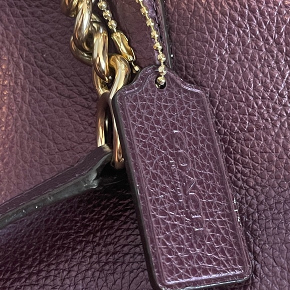 Coach burgundy purse hand bag with shoulder straps included - Picture 10 of 10
